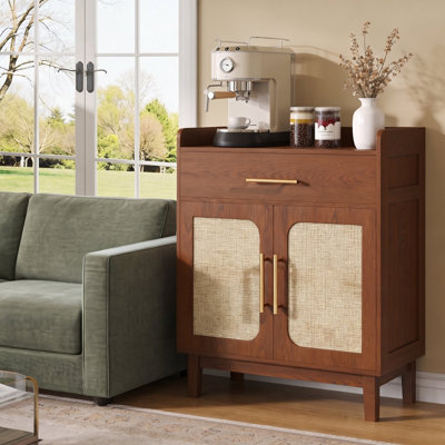 Armoire de rangement en rotin de 30 pouces, buffet de style campagnard avec tiroir, charnières à fermeture en douceur et ports de chargement pour le salon