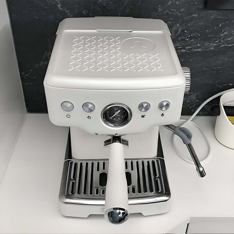 Machine à café expresso semi-automatique tout-en-un avec extraction et mousseur à lait