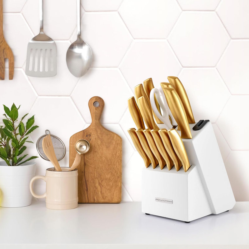 Ensemble de couteaux 15 pièces Zulay Kitchen Premium avec bloc en bois naturel et aiguiseur intégré, Blanc, Or, Or