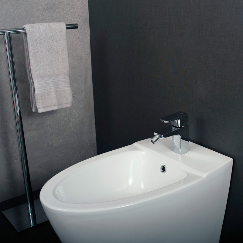 Single-Hole Single-handle Bathroom Faucet
