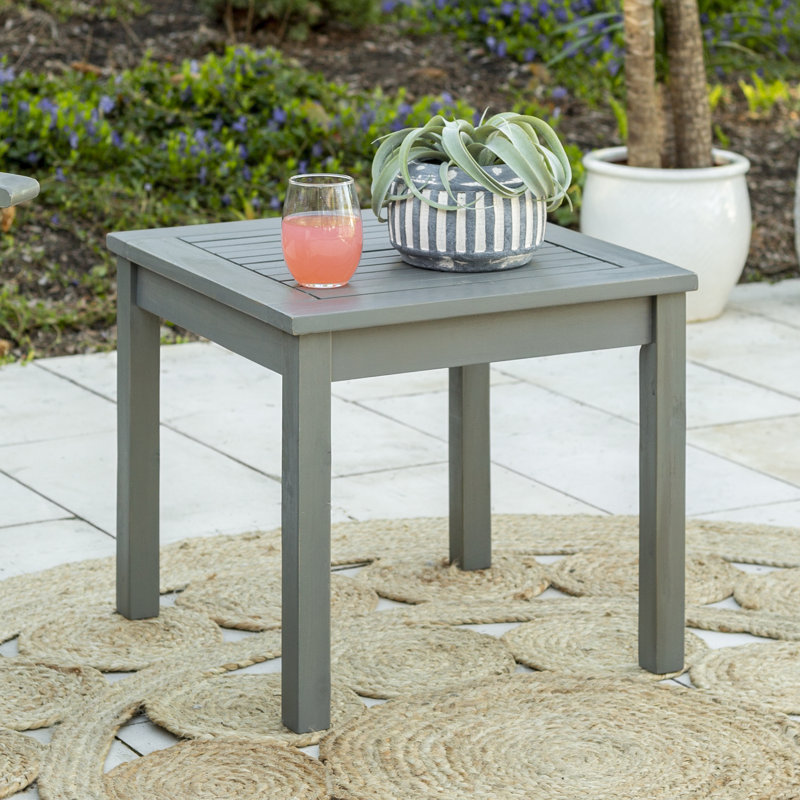 Table d'appoint en bois massif Harbison, Gris délavé