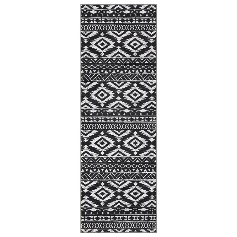 Katresa Washable Geometric Indoor Rug