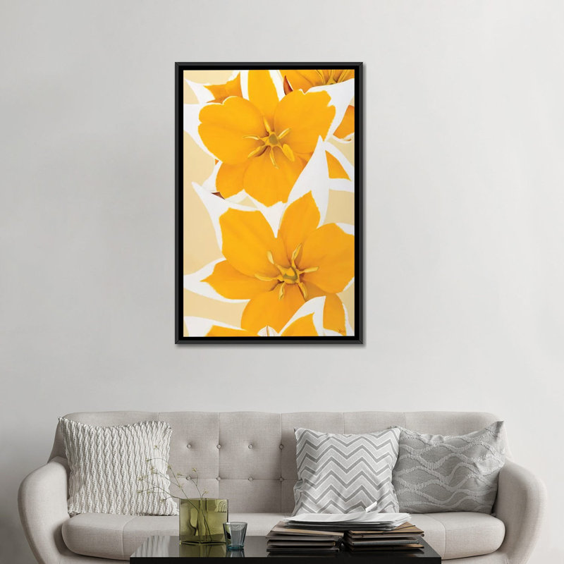 «Yellow Missy», impression sur toile, H 26 po x l 18 po x P 1,5 po, Toile avec cadre noir, Pas de tapis