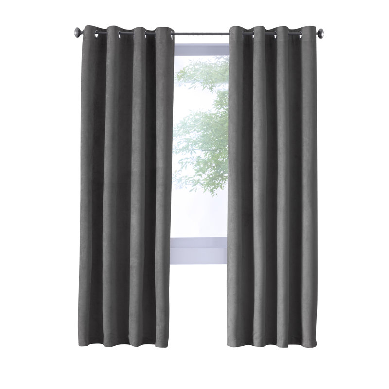 Panneau de rideau occultant Bentleyville Polyester Max, Gris foncé, L 54 po x L 108 po