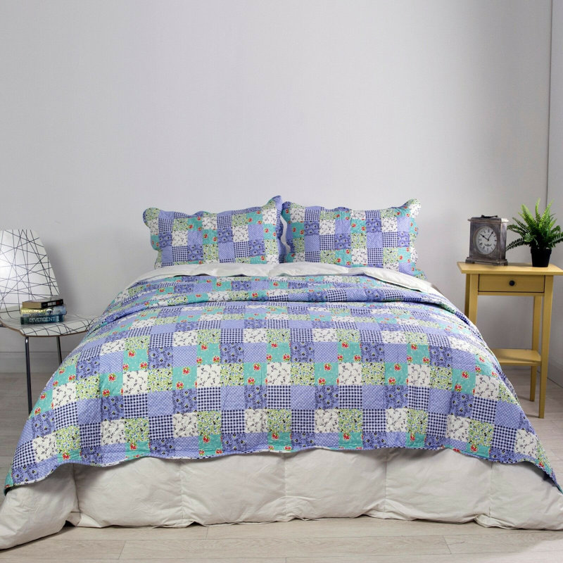 Swiger Polyester Dots Bedspread