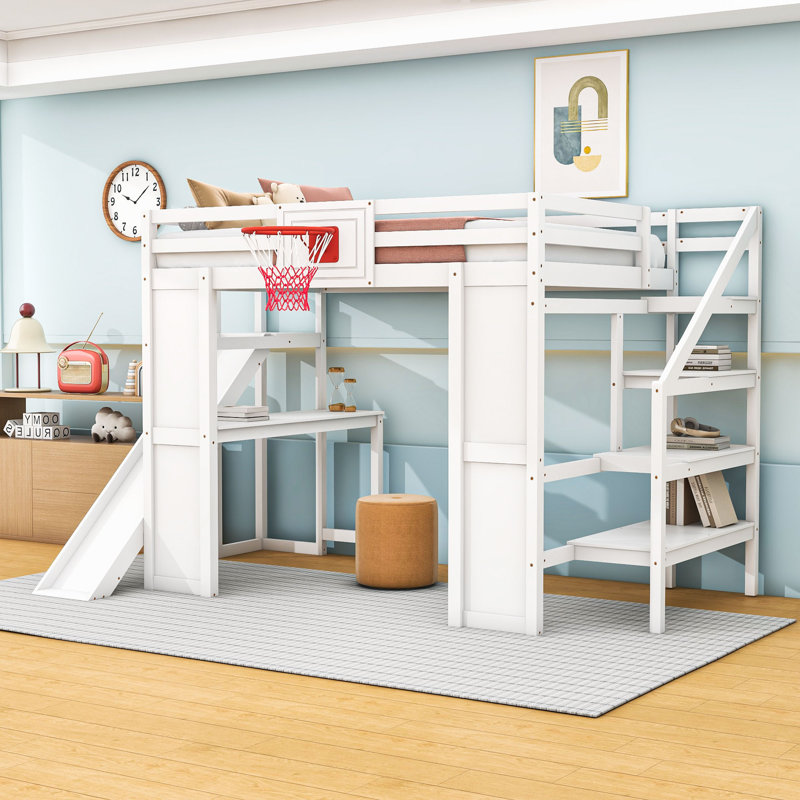 Lit mezzanine double en bois avec bureau, glissoire, tablettes et panier de basketball, Blanc