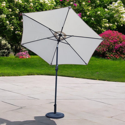 Sahara 2.5m Crank and Tilt Parasol Grey Powder Coated Pole (38mm Pole, 6 Ribs) This parasol is made using Polyester Fabric which has a Weather-Proof Coating & UPF Sun Protection Level 50