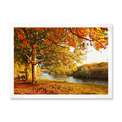 «Yellow Autumn Artistic Forest By The Lake II», reproduction sur toile