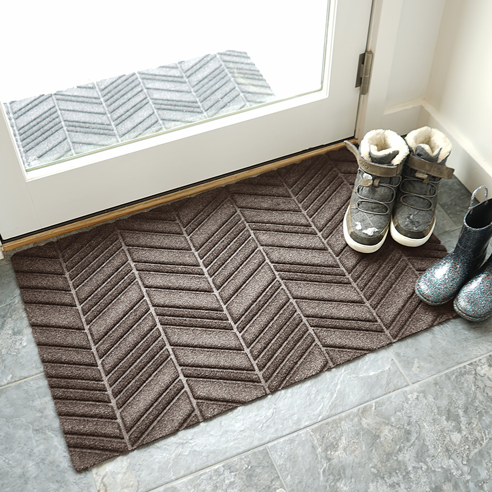 WaterHog Luxe In Vein Non-Slip Doormat, 21.5" W x 35" L, Greige 