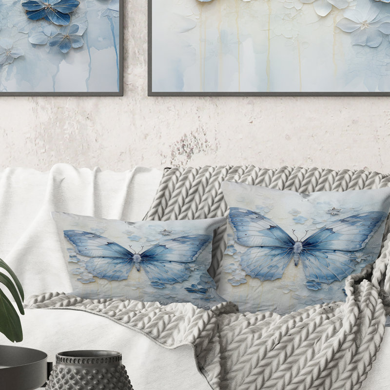 Coussin Blue Butterfly Whispering Wings I - imprimé papillon