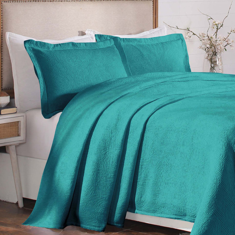 Superior Victory Cotton Matelasse Scrolling Medallion Breathable Bedspread With Pillow Sham Set, Teal