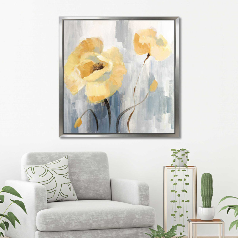 Blossom Beguile II par Lanie Loreth - Peinture, Cadre flottant argent, H 31,5 po x l 31,5 po x P 2 po