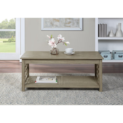 Table basse à 4 pieds avec rangement