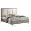 Grand lit Gema, revêtement cannelé, ligne argentée Reeded, gris clair
