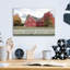 «Fall Barn» par Lori Deiter, art mural en verre acrylique