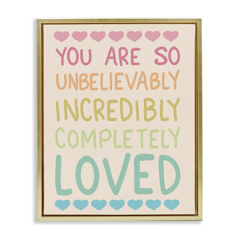 Cadre flottant complètement aimé avec coeurs, design par Sweet Melody Designs, H 31 po x l 25 po