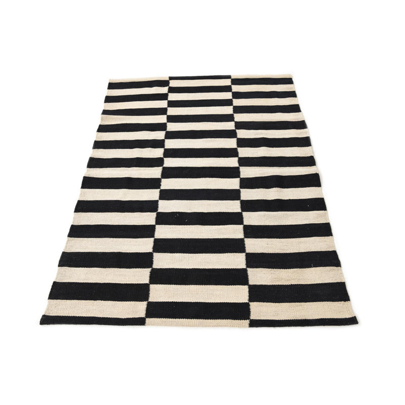 Tapis noir et blanc Ohlson