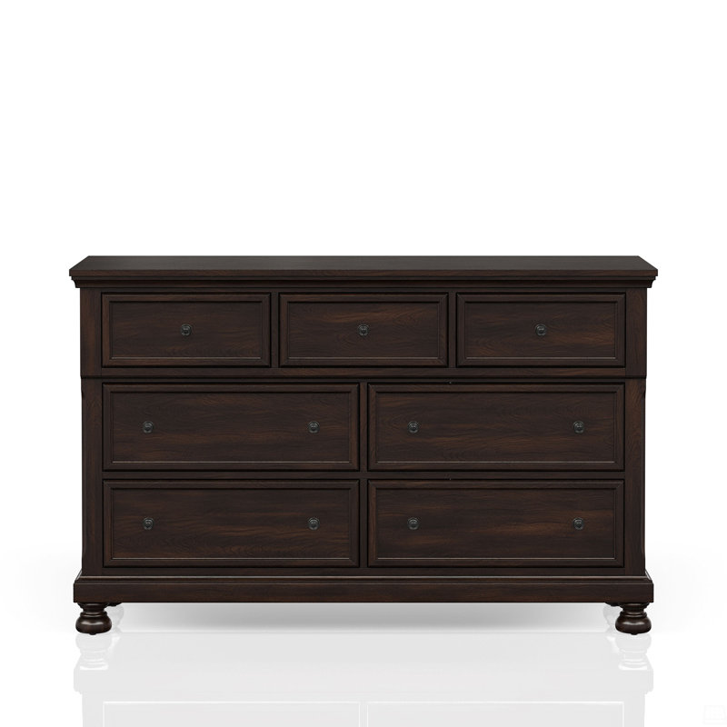 Commode à sept tiroirs