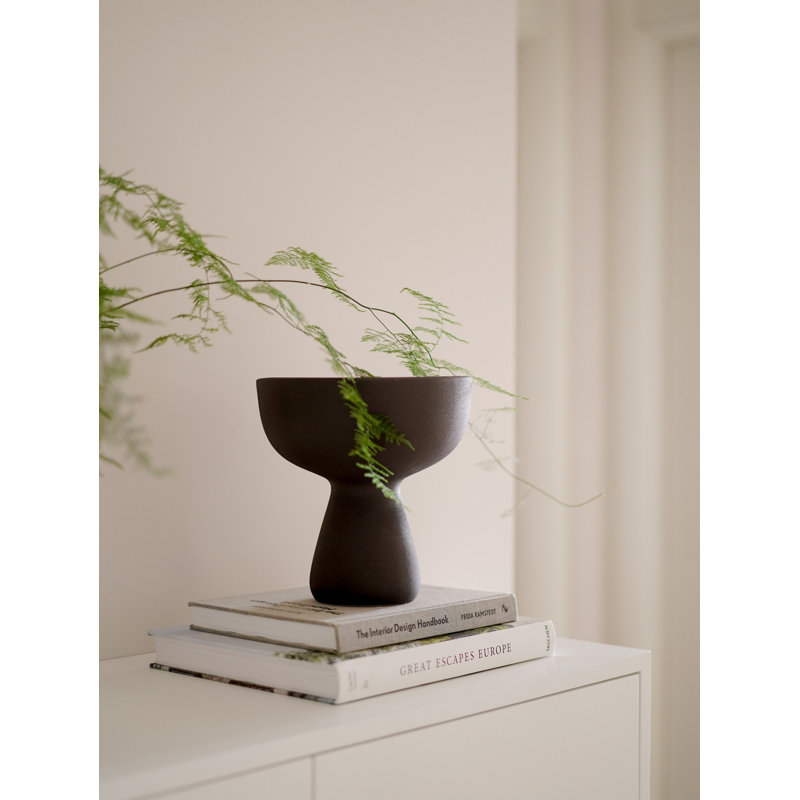 Elegant Anthracite Ceramic Vase, 8.7 x 8.7 x 8.7 Inches | 100% Durable Ceramic Material | Perfect for Home Décor & Floral Arrangements | Stylish Accent for Living Room, Office, or Entryway