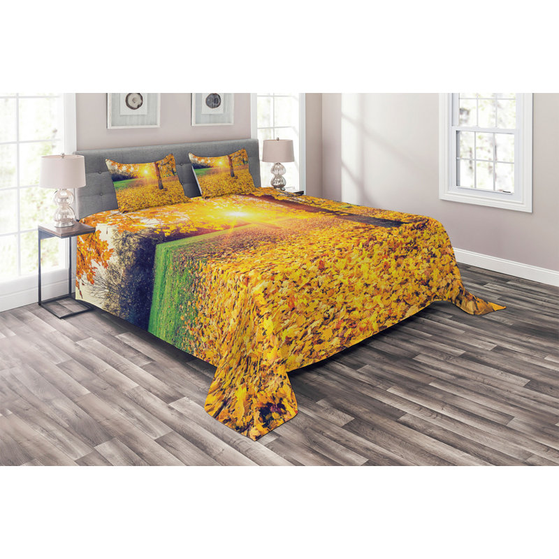 Forest Farmhouse / Country Coverlet