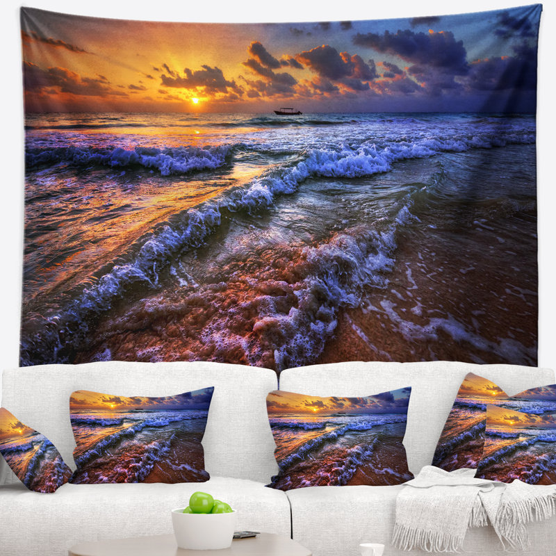 Tapisserie «Seashore Sunset over Blue Tinged Waves», H 32 po x l 39 po