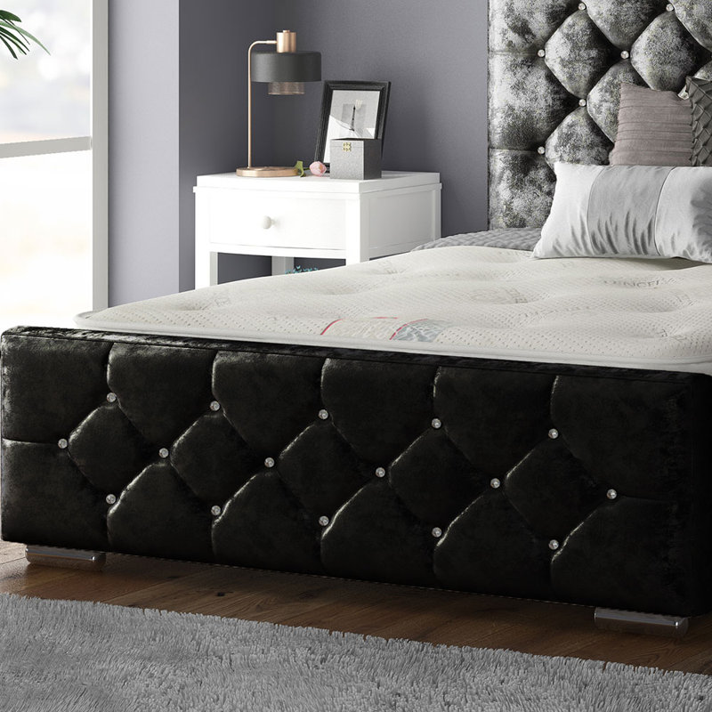 Farallones Upholstered Bed, Black, Kingsize (5')