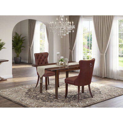 L'ensemble de 3 pièces de coin-repas comprend une table de cuisine rectangulaire avec rallonge amovible et 2 chaises Parson en acajou