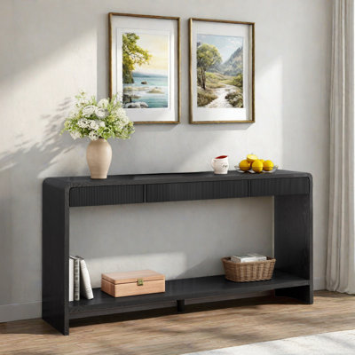 Console moderne à 3 tiroirs avec lattes verticales et conception à bord arrondi pour le couloir derrière le canapé