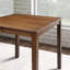 Ensemble de salle à manger 5 pièces de style transitionnel, table carrée en noyer avec 4 chaises à dossier à lattes, bois d'hévéa massif, idéal pour un coin repas.