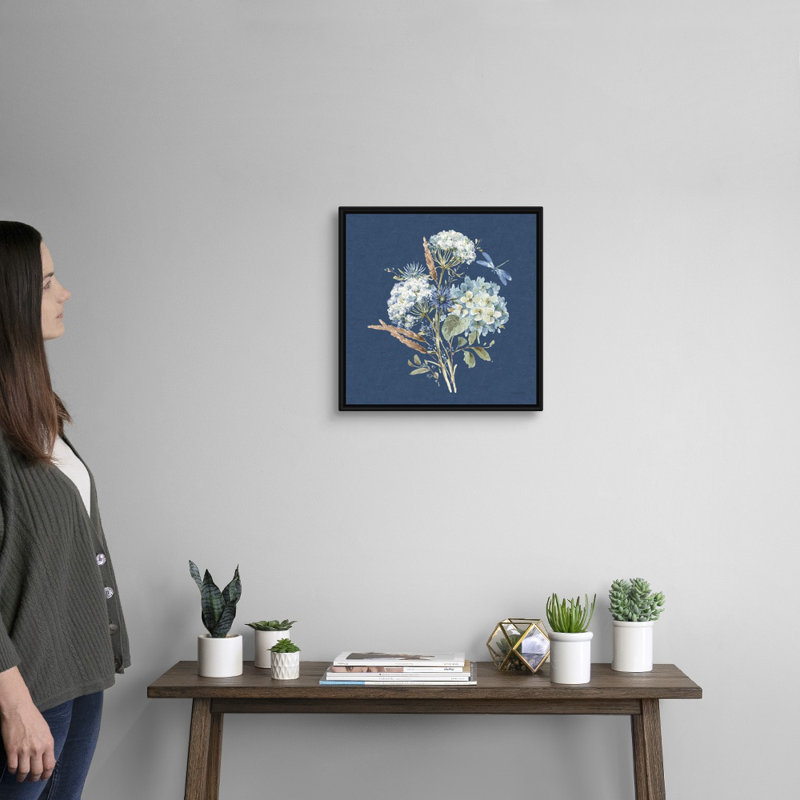 «Bohemian Blue 06 on Blue» par Lisa Audit - reproduction d'art, H 18 po x l 18 po x P 1,75 po, Toile avec cadre noir