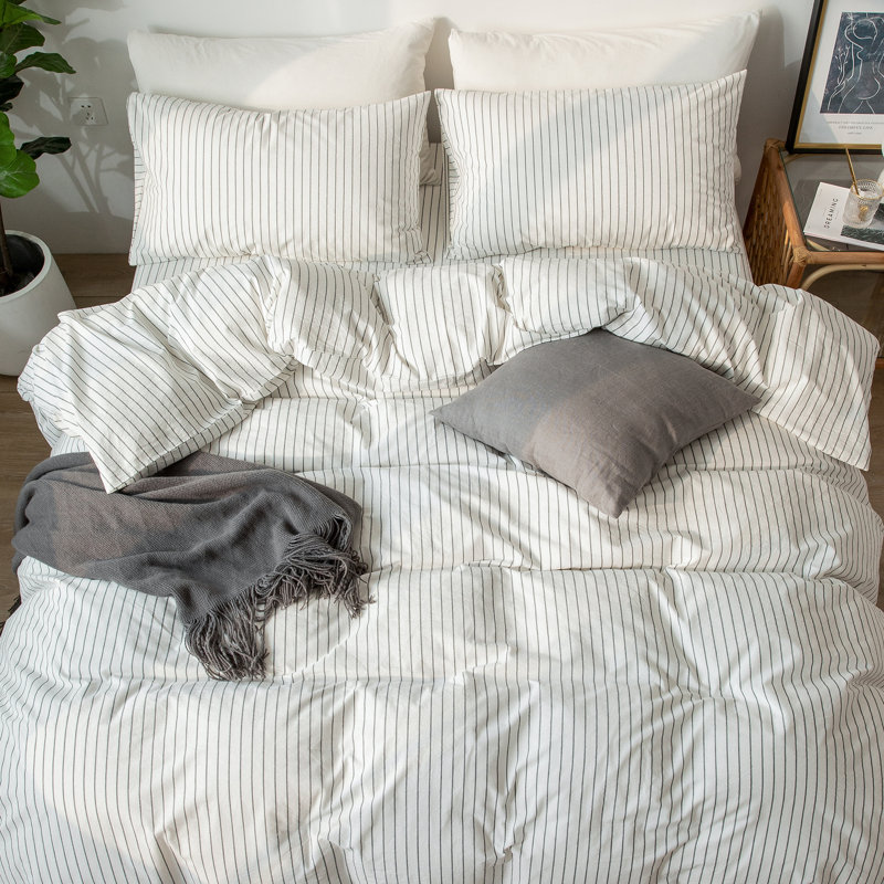 King White Stripe Cotton Duvet Cover Set with Pillowcases
