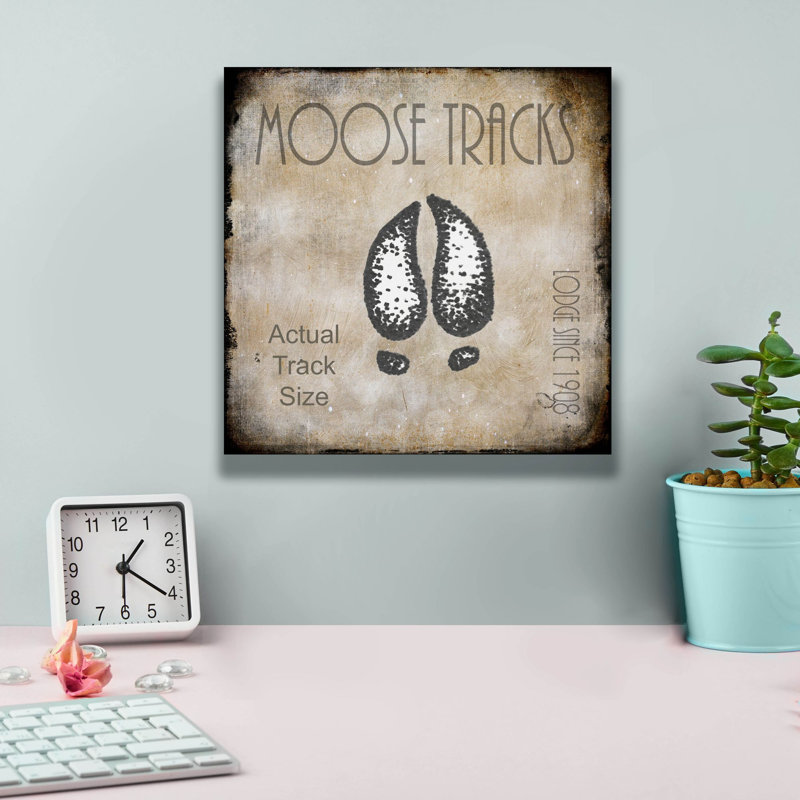 Trinx® «Moose Lodge 2 Moose Tracks 2» par Lightbox Journal, H 12 po x l 12 po x P 0,75 po