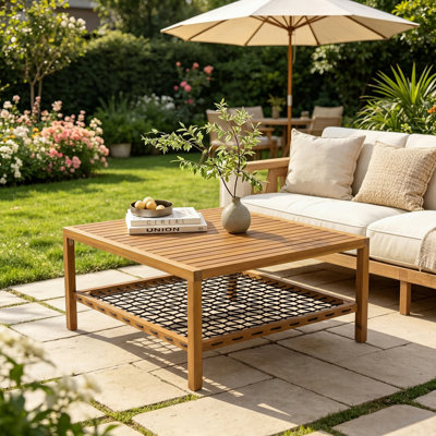 Table basse d'extérieur en bois d'acacia avec tablette de rangement en corde tissée