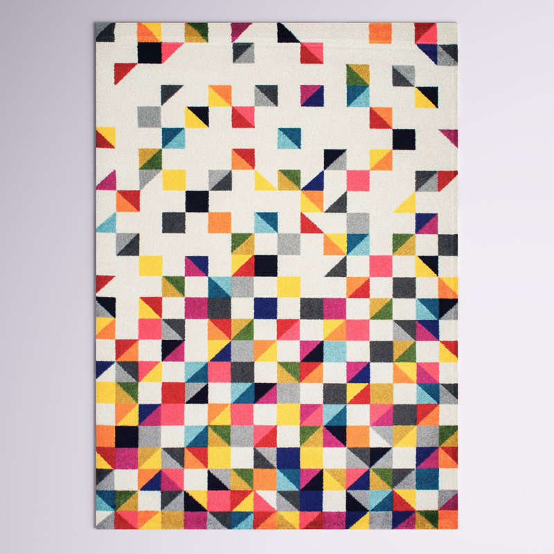 Tapis à motif géométrique blanc cassé Keges, Rectangle 4 pi 1 po x 6 pi