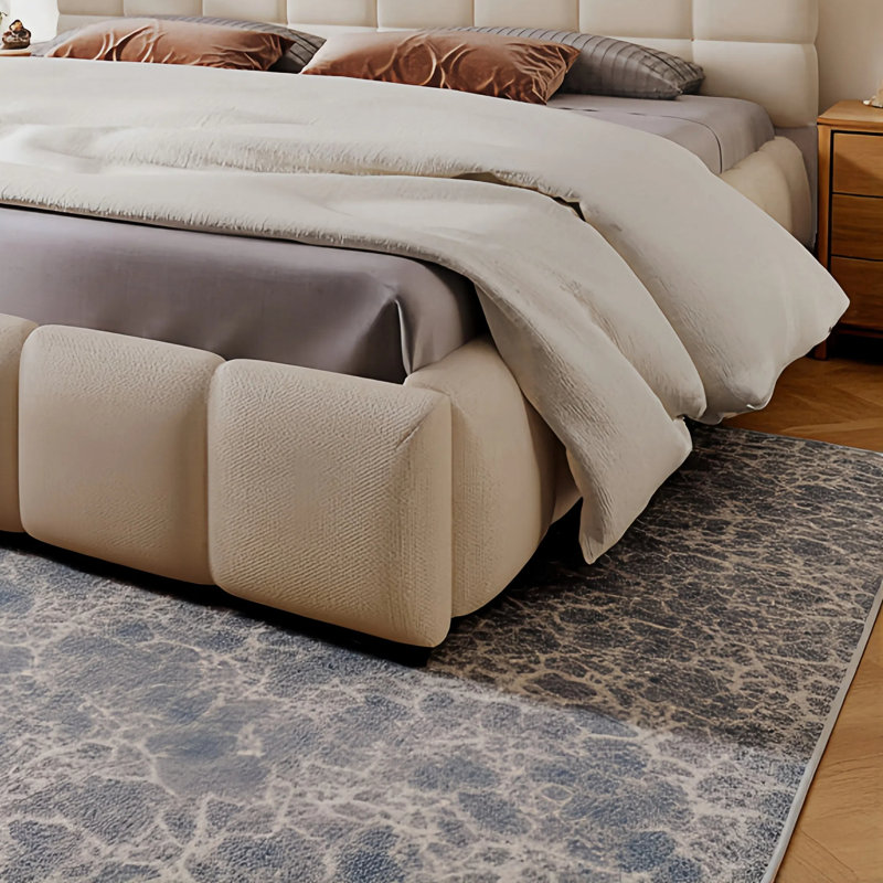 Lit tapissier élégant avec tête de lit en damier, Très grand lit