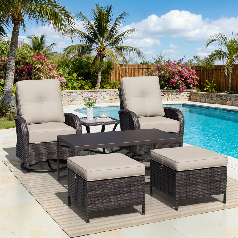 Ensemble de patio extérieur en osier pour 2 personnes avec chaises, repose-pieds, table d'appoint et coussins beiges, Beige