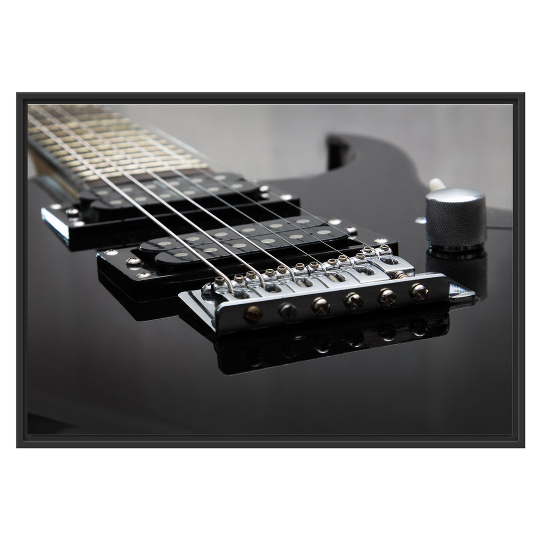 Gerahmtes Wandbild Black E-Guitar