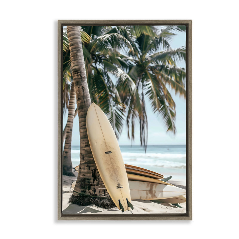 Planches de surf empilées et cadre flottant palmier, design par LSR Design Studio, H 25 po x l 17 po