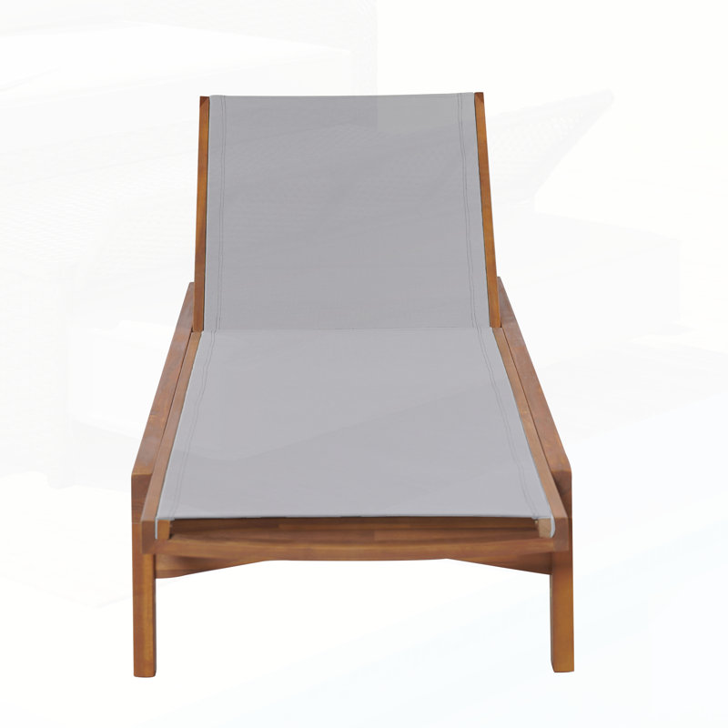 Chaise longue d'extérieur avec assise en filet et structure en bois d'acacia pour la détente du patio, Gris