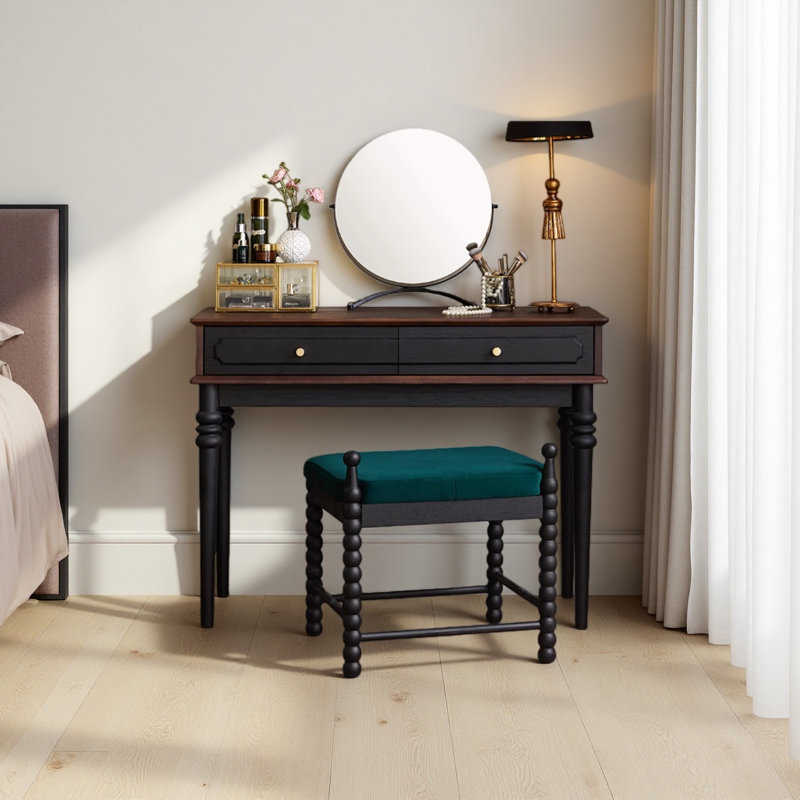 Petit bureau élégant en pin rétro