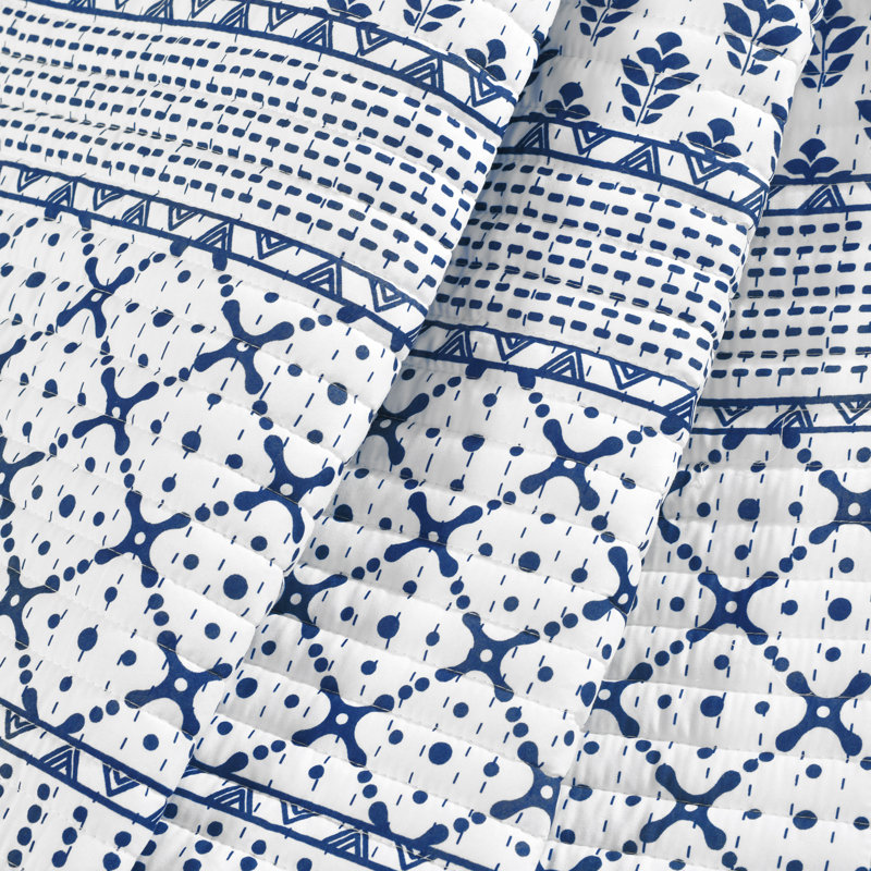 Ashleah Quilted Throw Blanket, Navy