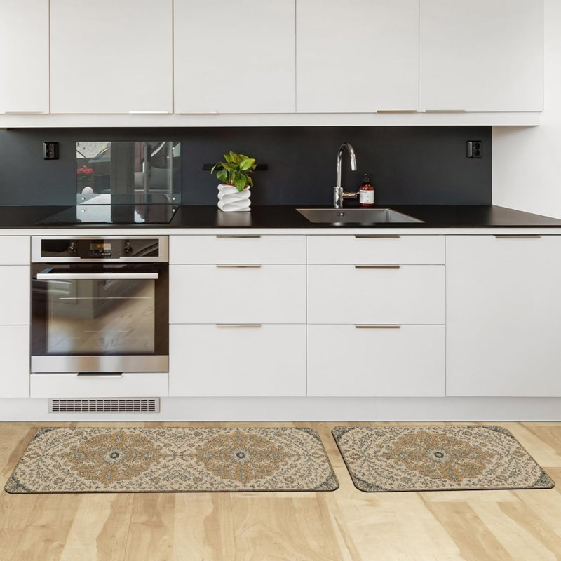 Ensemble de 2 tapis de cuisine beige et brun à motif oriental classique pour la cuisine et le salon