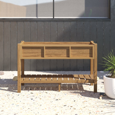 Avreet Elevated Planter