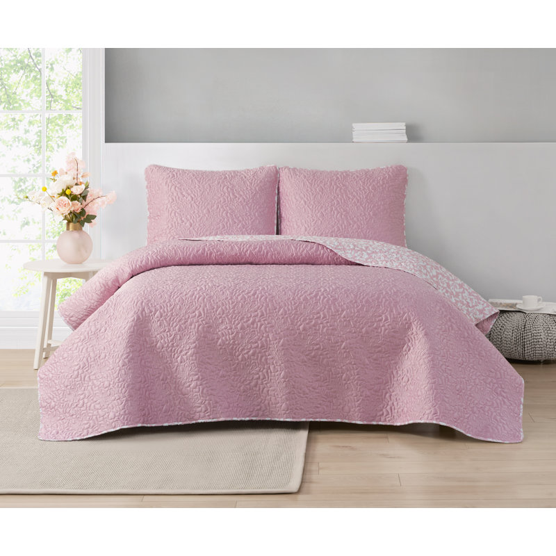 Valerie 3 Piece Reversible Quilt Set, King Quilt + 2 King Shams, Pink