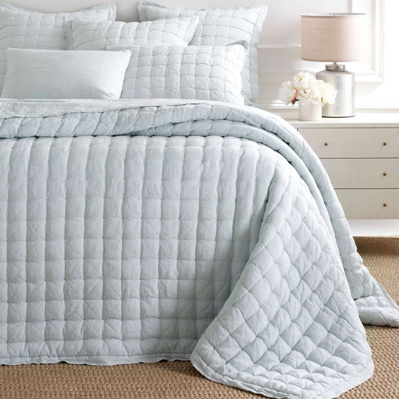 Lush Linen Puff, Sky, Full/Queen Quilt