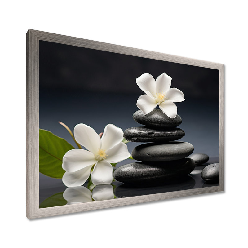 «Zen Black River Stone Blooming Magnolias», reproduction sur toile Lily, H 16 po x l 32 po x P 1 po, Cadre simple argenté