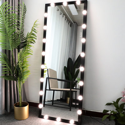 Miroir de chambre à coucher de style avec lumières: 3 modes de couleurs, 63 po x 24 po, noir, fixation murale, commande tactile, éclairage du corps complet en aluminium