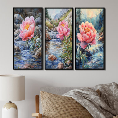Pivoines et la rivière de montagne I - Collection de grandes impressions sur pivoines dorées