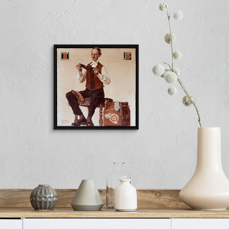 «Man Inspecting Socks», art mural sur toile, H 14 po x l 14 po x P 1,75 po, Cadre flottant noir