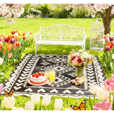 Tapis d'extérieur réversible pour terrasse et camping, 305 cm x 243 cm, style noir et blanc, polypropylène 310 g/m², facile d'entretien, transport avec sac inclus, utilisable à l'intérieur, 2,44 m x 3,05 m